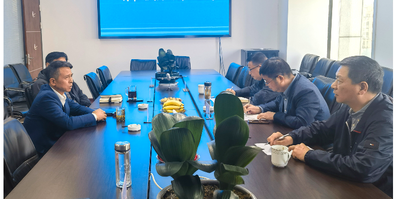 龍游縣招商局局長陳敏、經(jīng)信局局長蔣建波一行蒞臨杰锎科技參觀考察